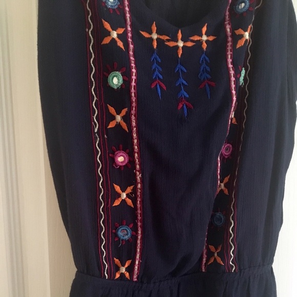 Top - Picture 3 of 3