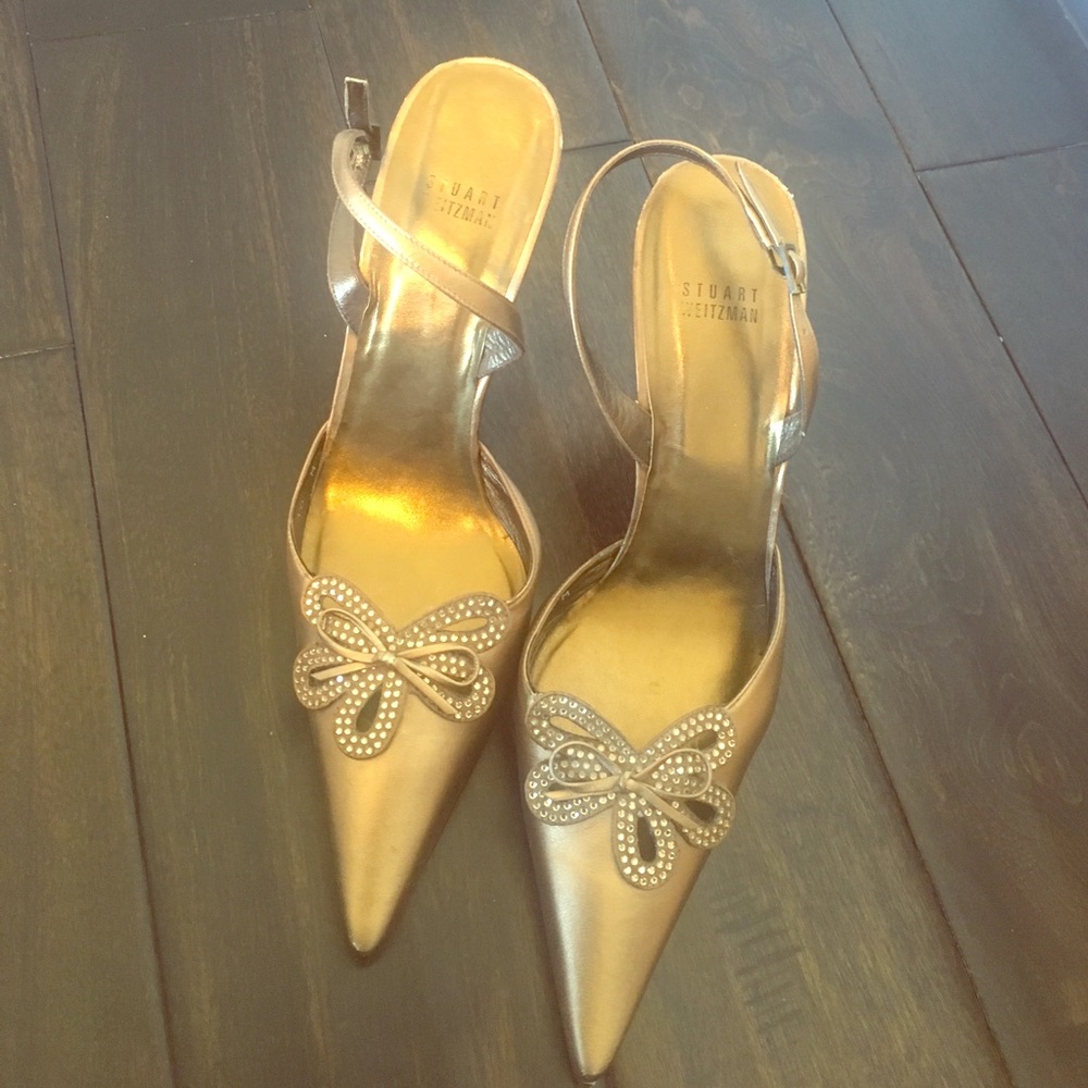 Authentic Stuart Weitzman sling back pumps!