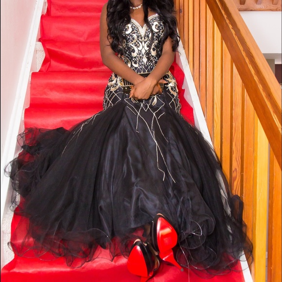 Prom dress - Picture 2 of 2