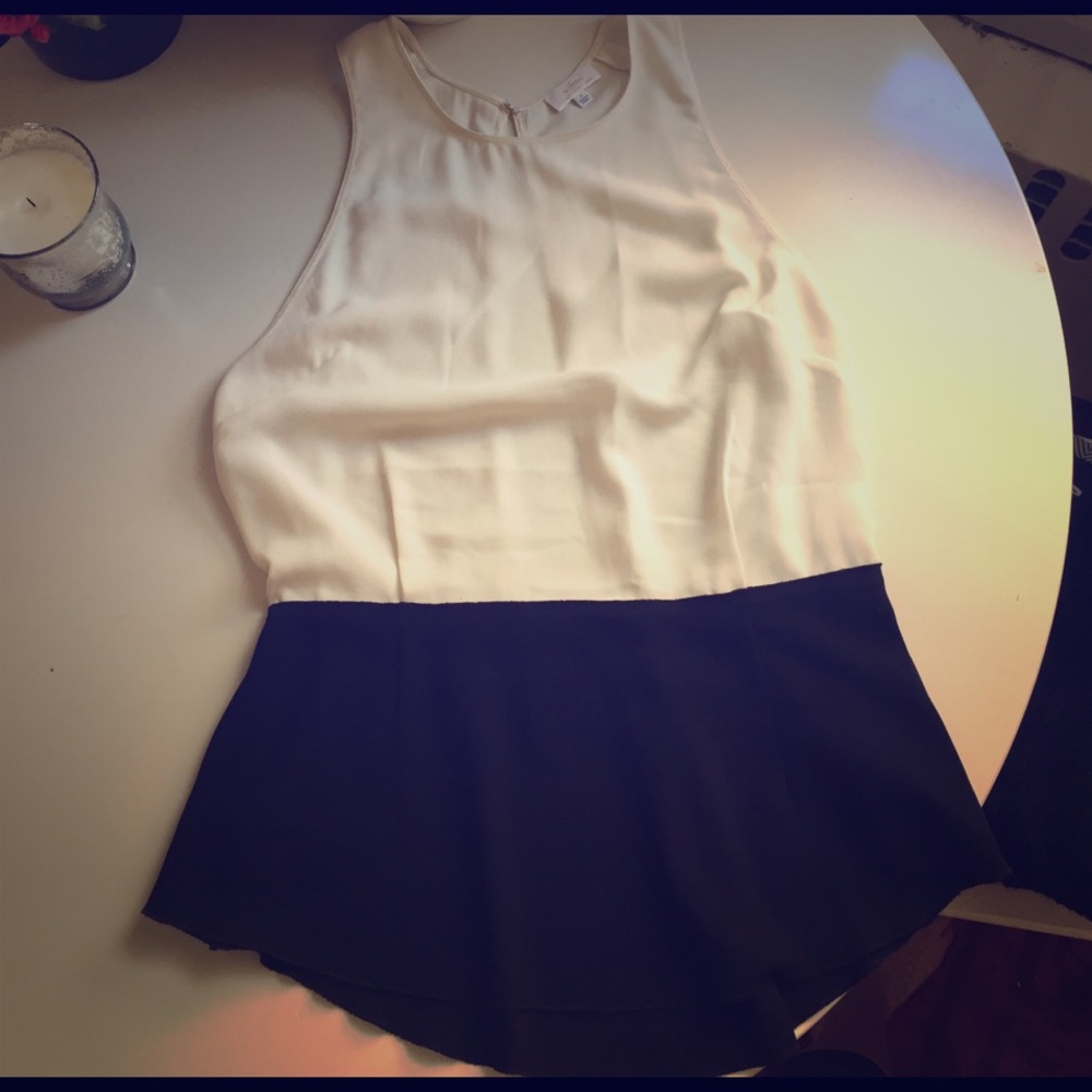 Backless Wilfred top
