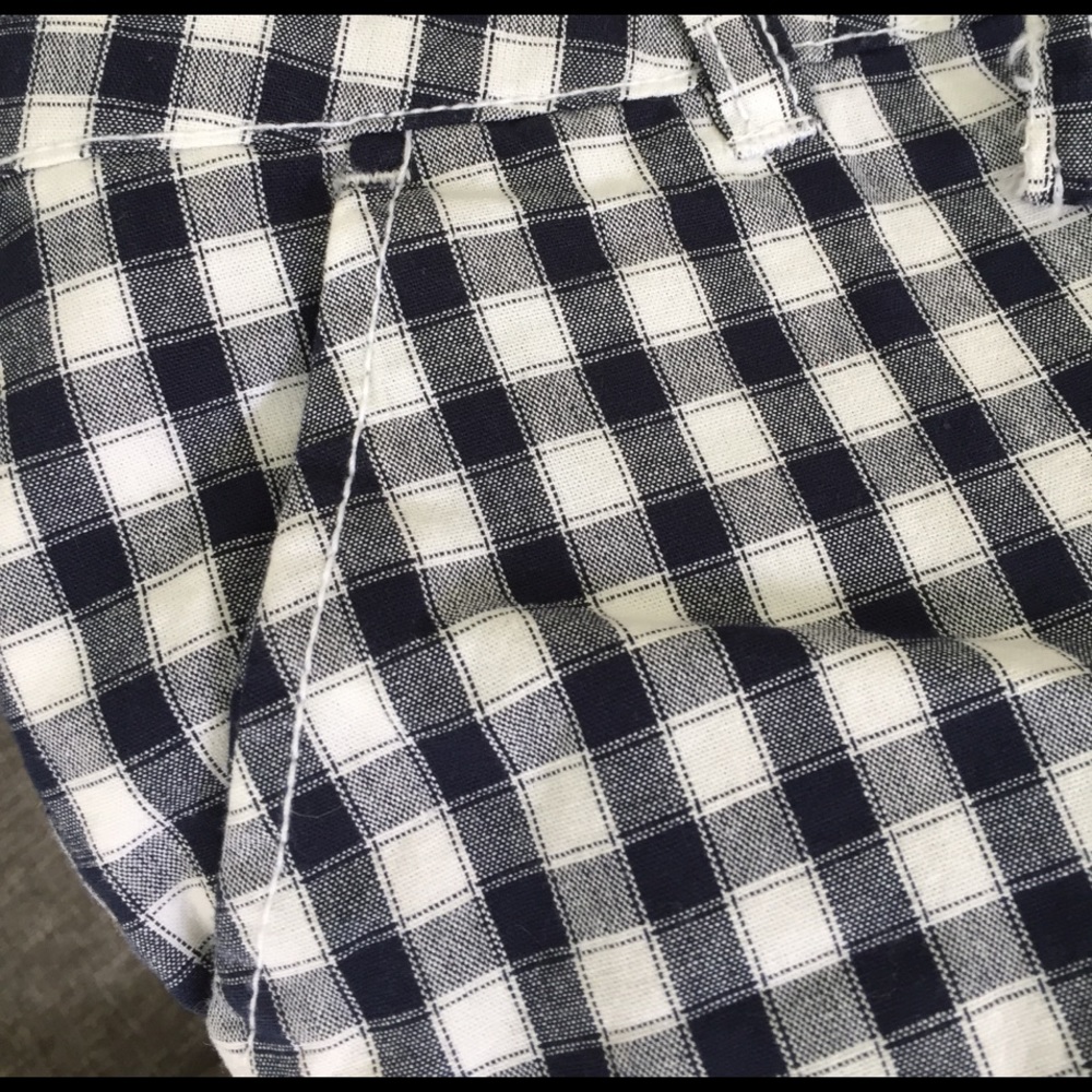 Gingham Short Shorts - Picture 4 of 4