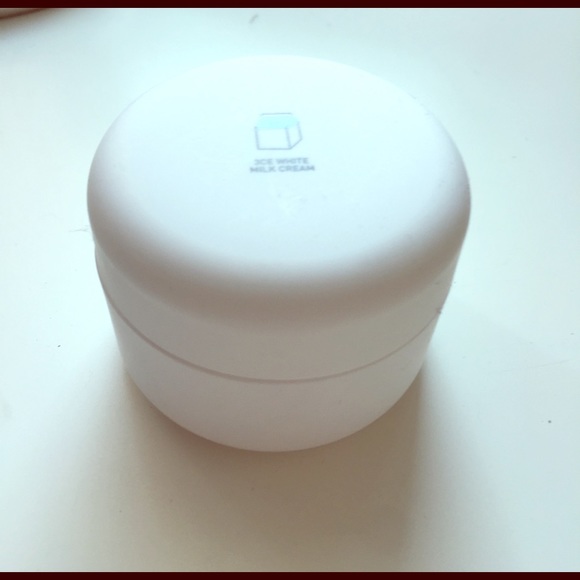 Milk cream 3ce - Picture 2 of 3