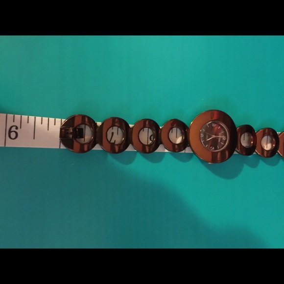 Watch - Picture 2 of 4