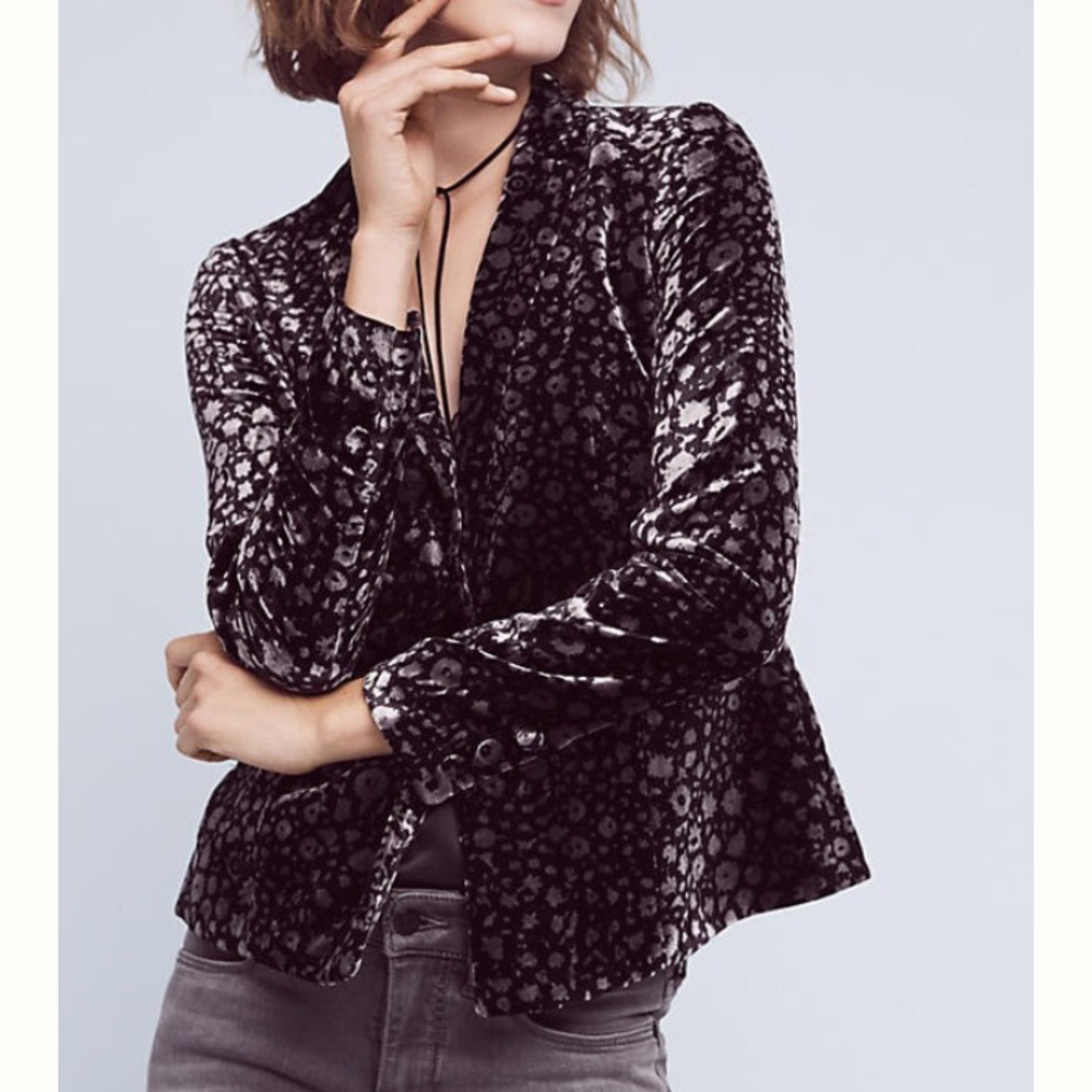 💋 Anthropologie Lumi Velvet Blazer