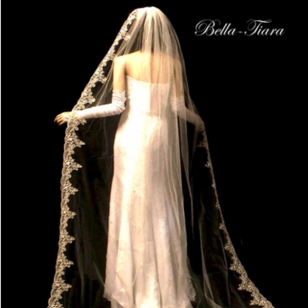 Romantic Royal Length Cathedral Veil