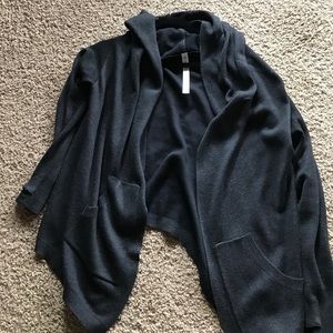 Lululemon Cardiwrap reversible