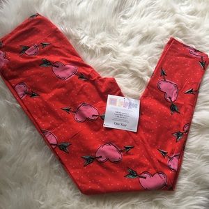 LuLaRoe OS Valentine Leggings