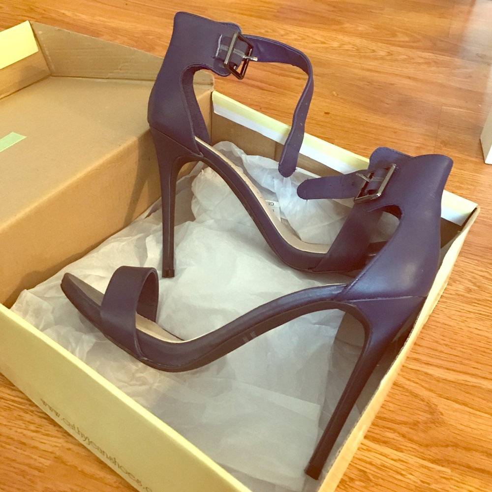 Cathy jean navy blue heels