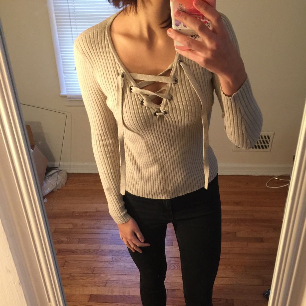 Ribbed hollister tie sweater