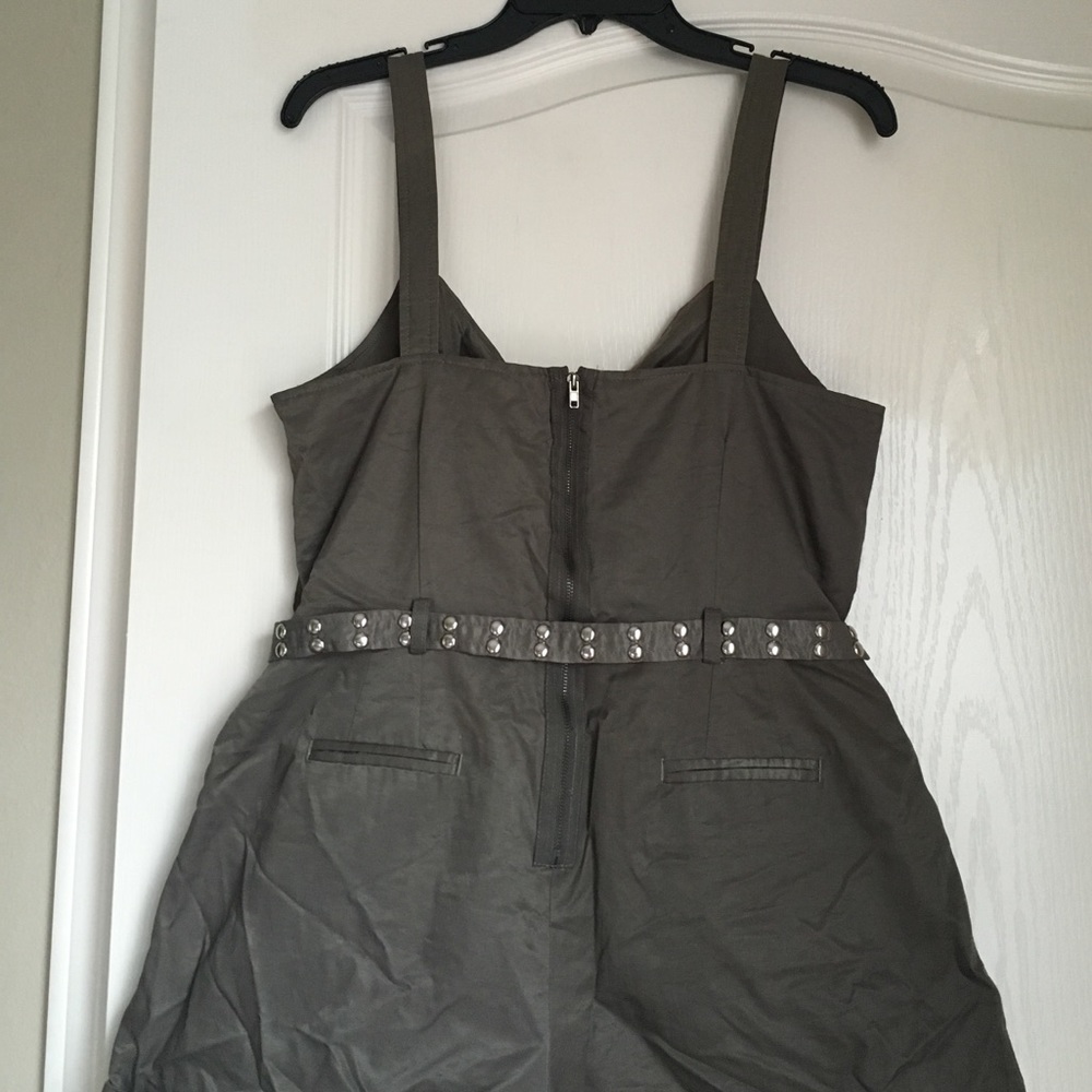 Romper - Picture 2 of 4
