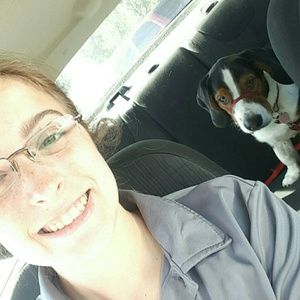 Meet your Posher, Danielle