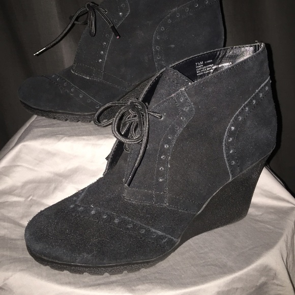 mia wedge booties