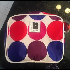 Estée Lauder makeup bag with goodies!