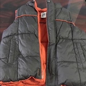 Old navy reversible vest, 4T