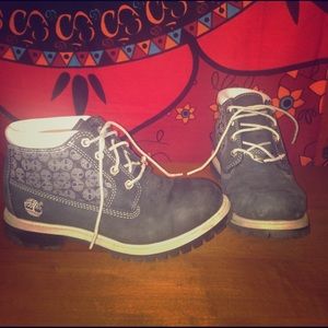 women's 7.5 Timberland hiking boots