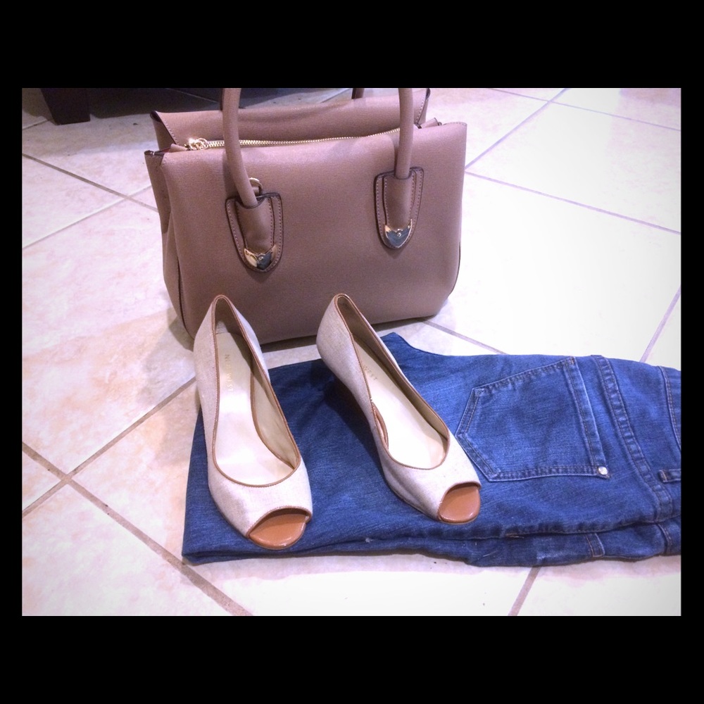 Nine West wedge shoe