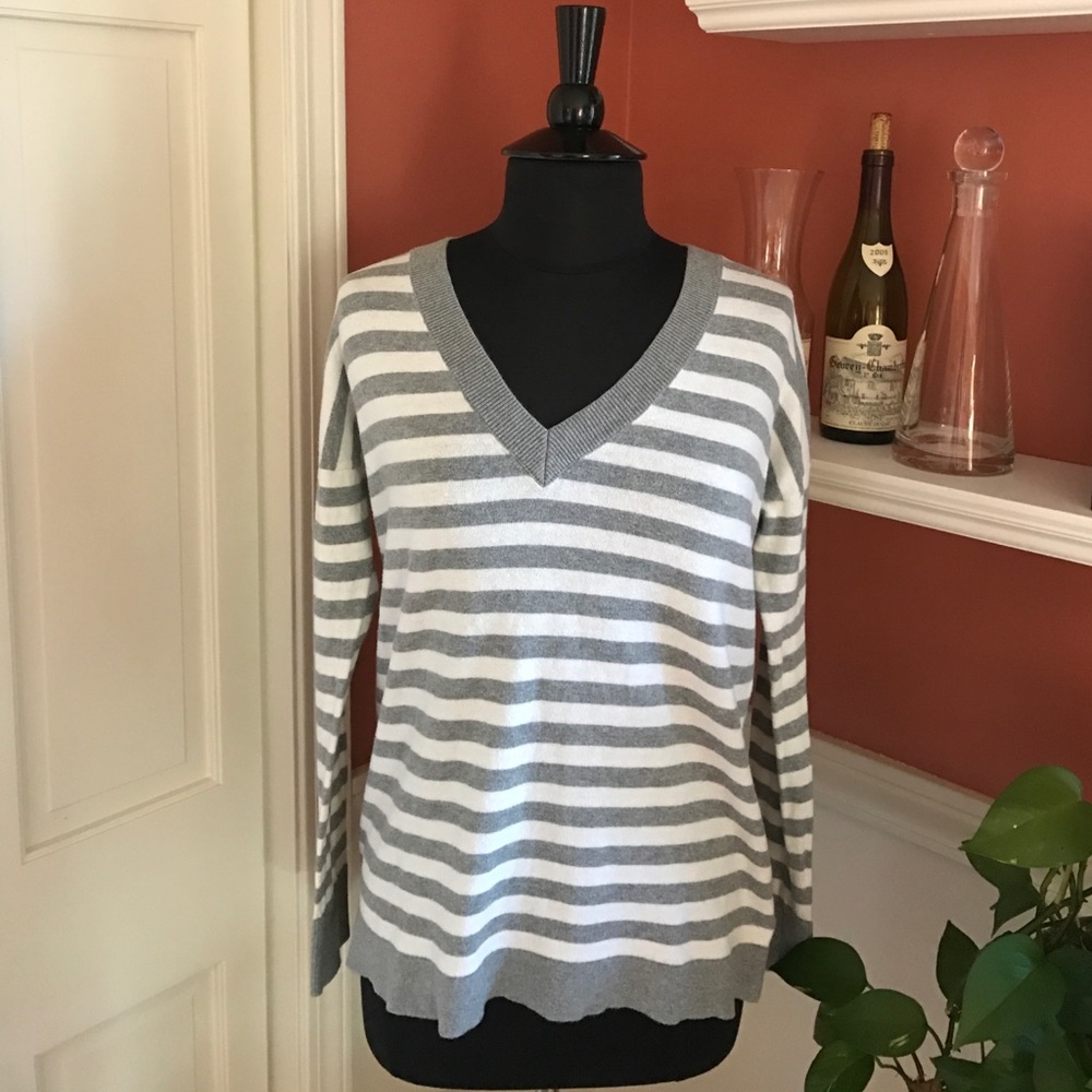 Gap heather gray and white striped sweater