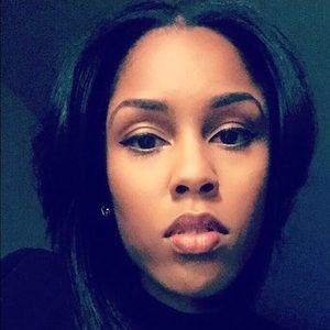 Meet your Posher, Nadina