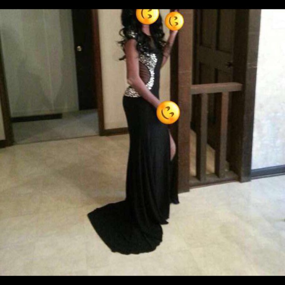 Black prom dress