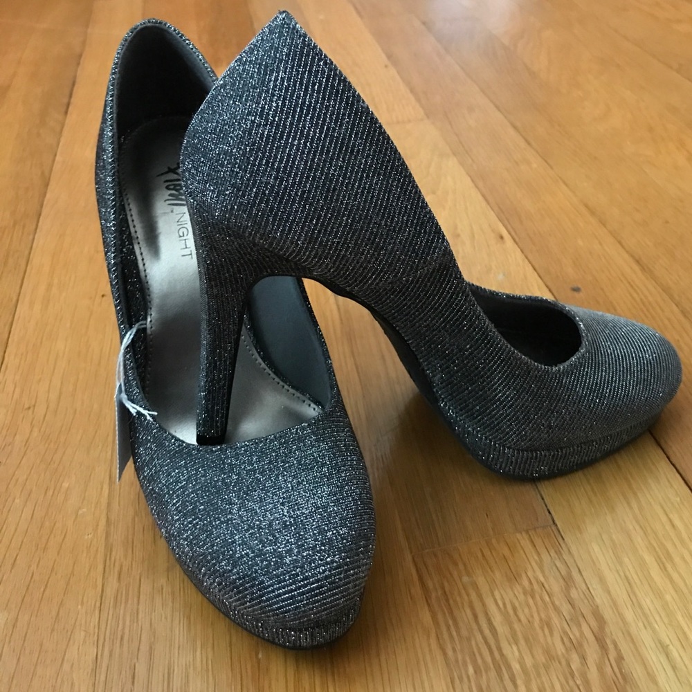 Sparkly pumps
