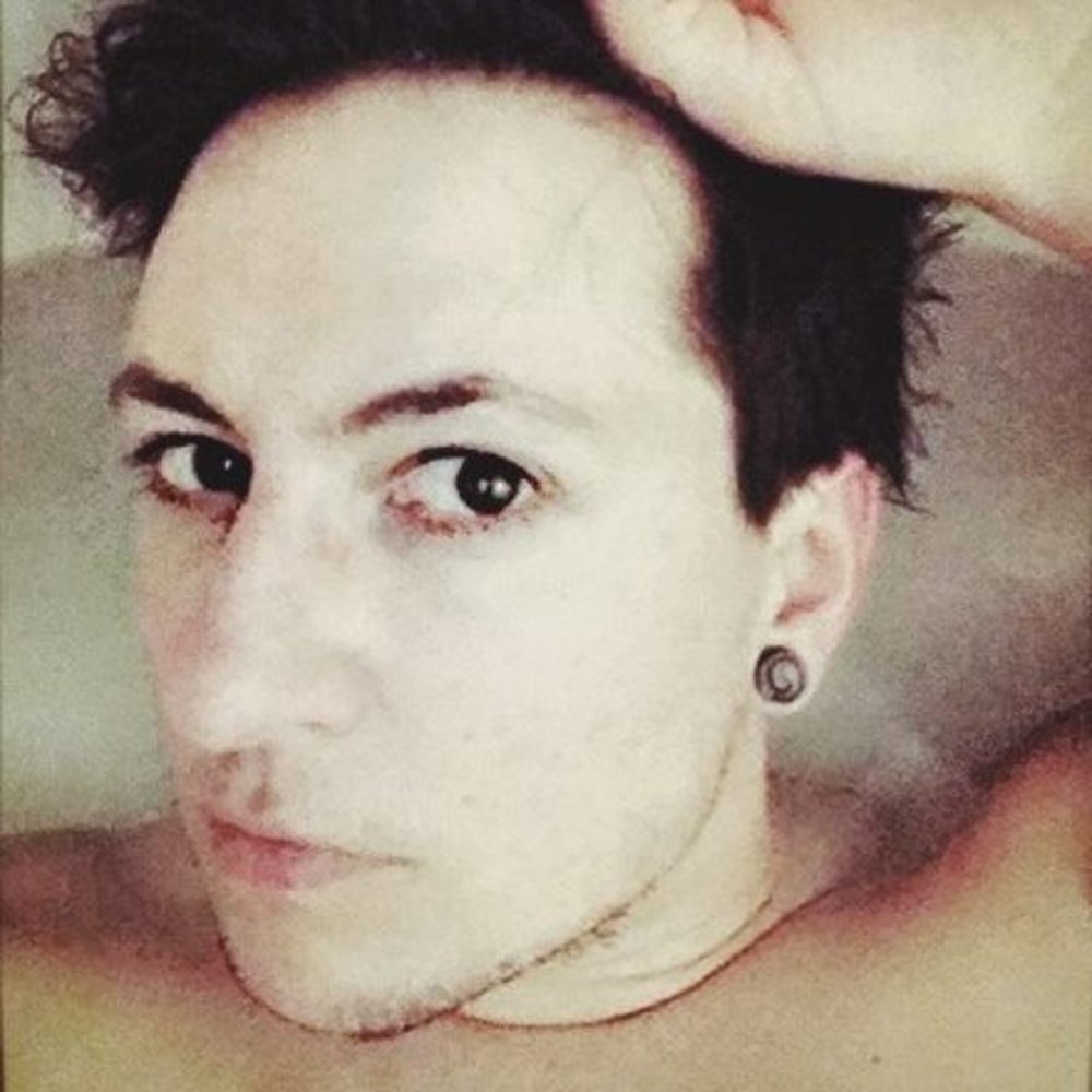 Meet your Posher, Dominic