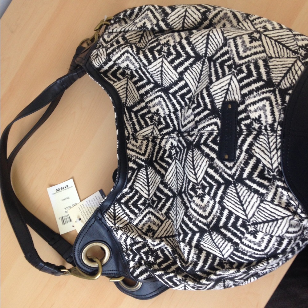 NWT Lucky brand purse