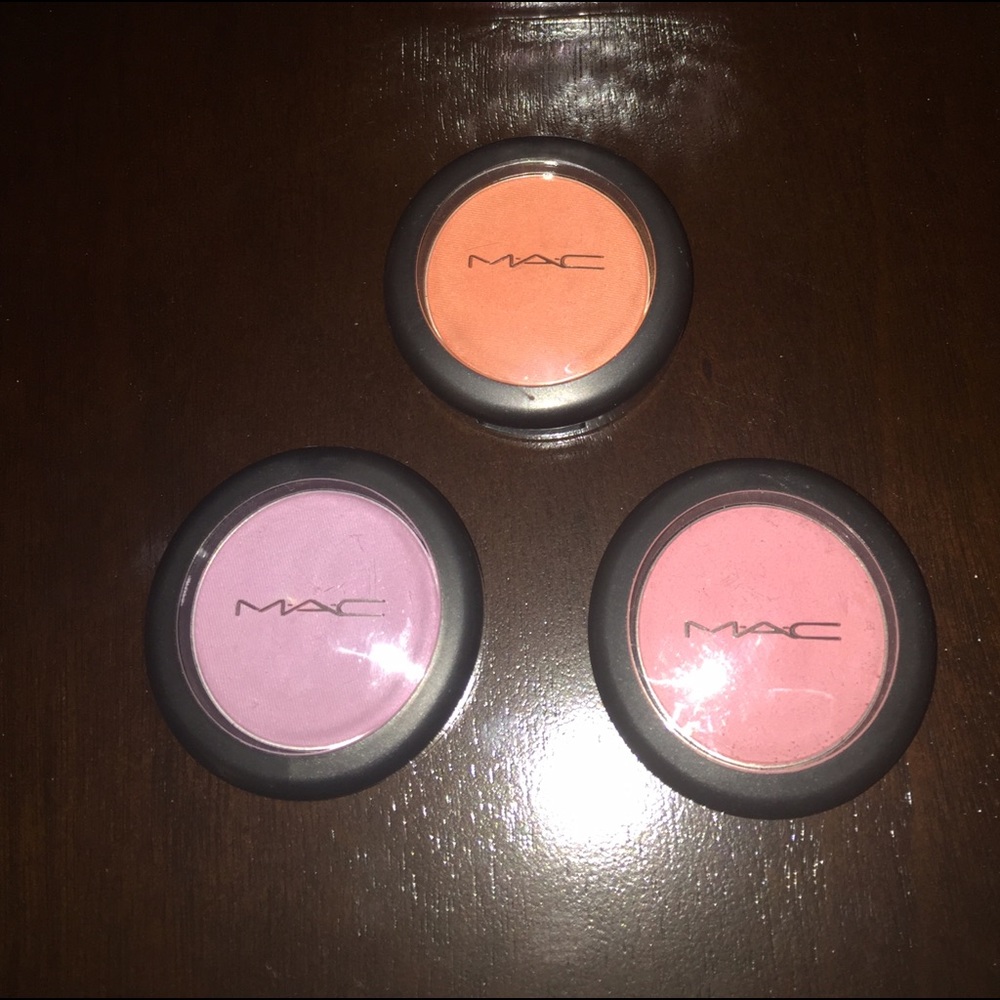 3 MAC blushes