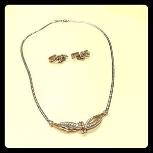 Necklace and earrings set