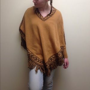 Vtg Unique Shawl