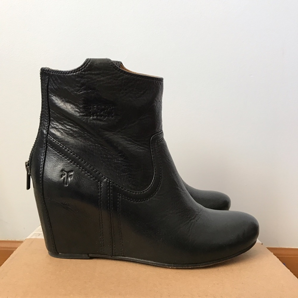 Frye Carson Wedge Ankle Boots - Picture 2 of 8