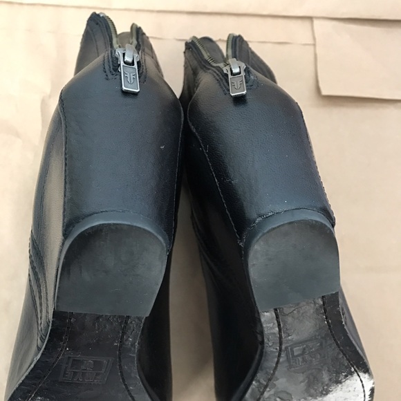 Frye Carson Wedge Ankle Boots - Picture 7 of 8