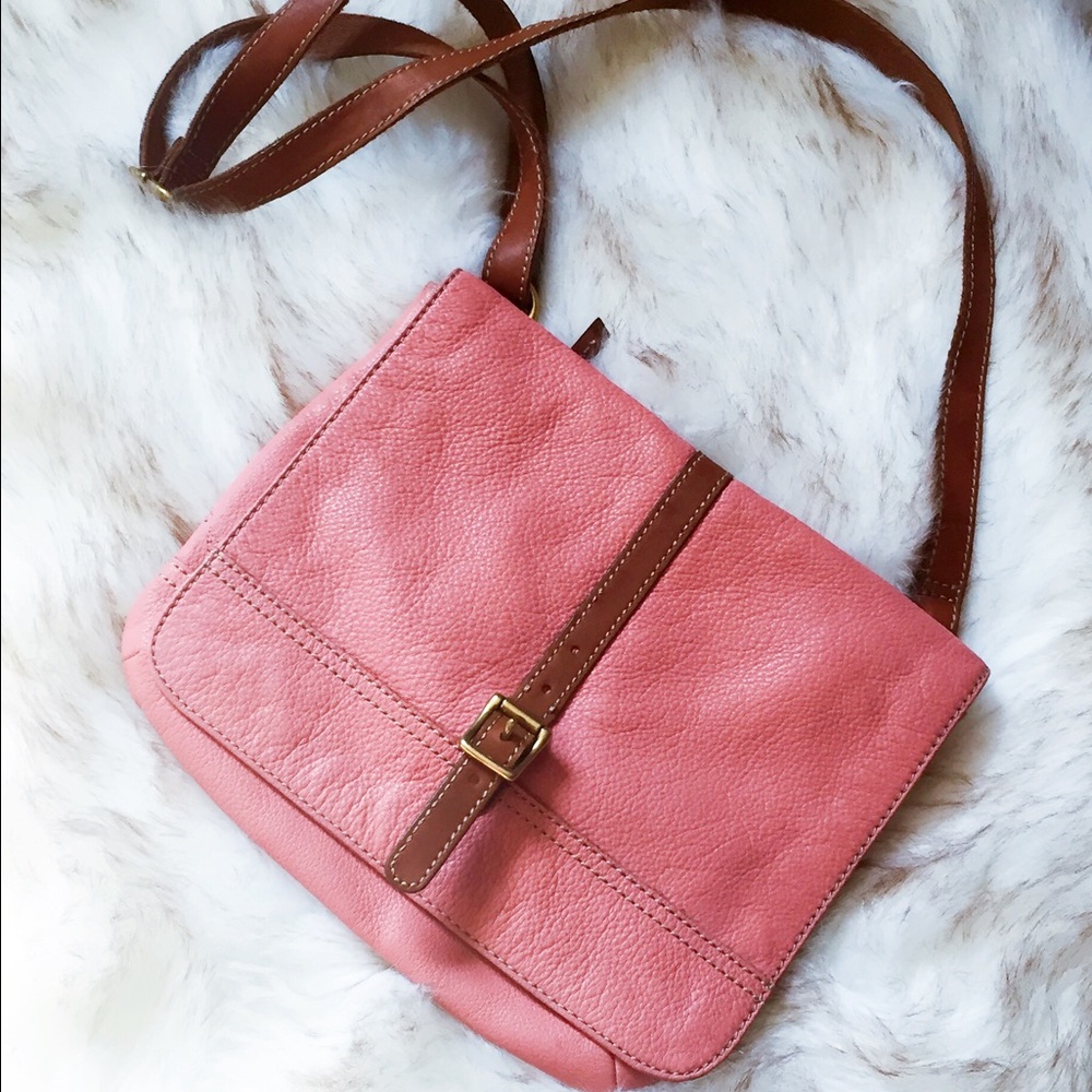 👛Fossil pink cross body bag