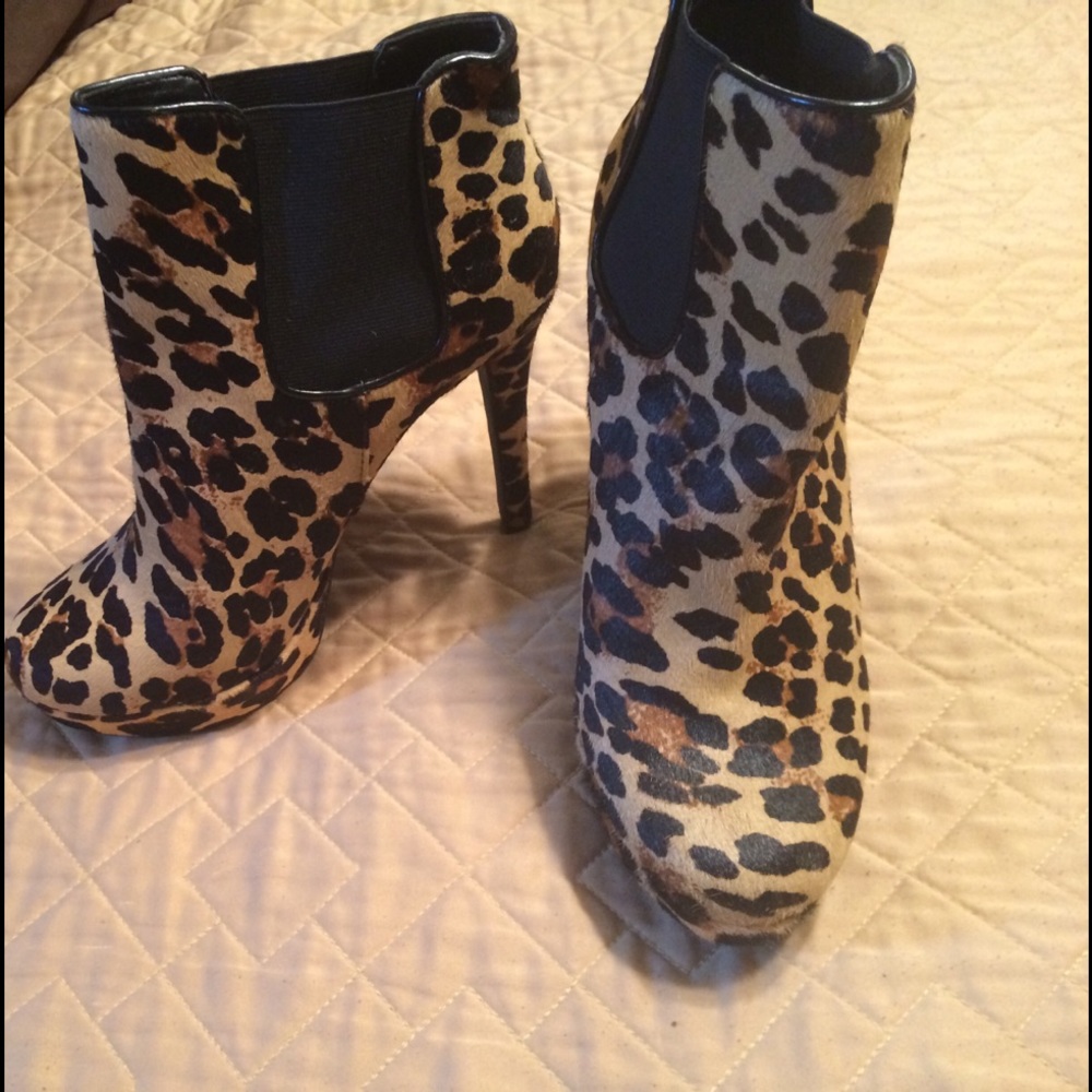 High heel leopard ankle boots