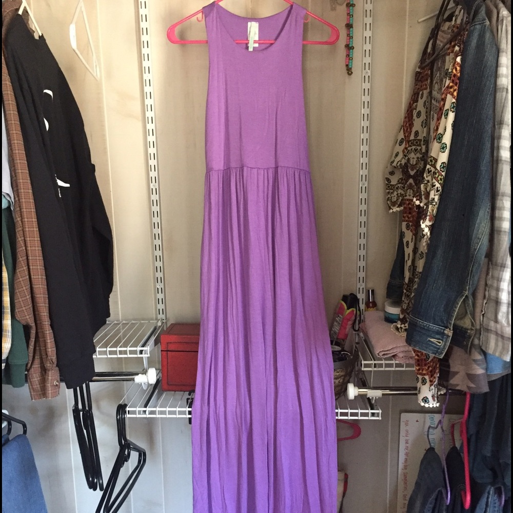 Long purple maxi dress with pockets