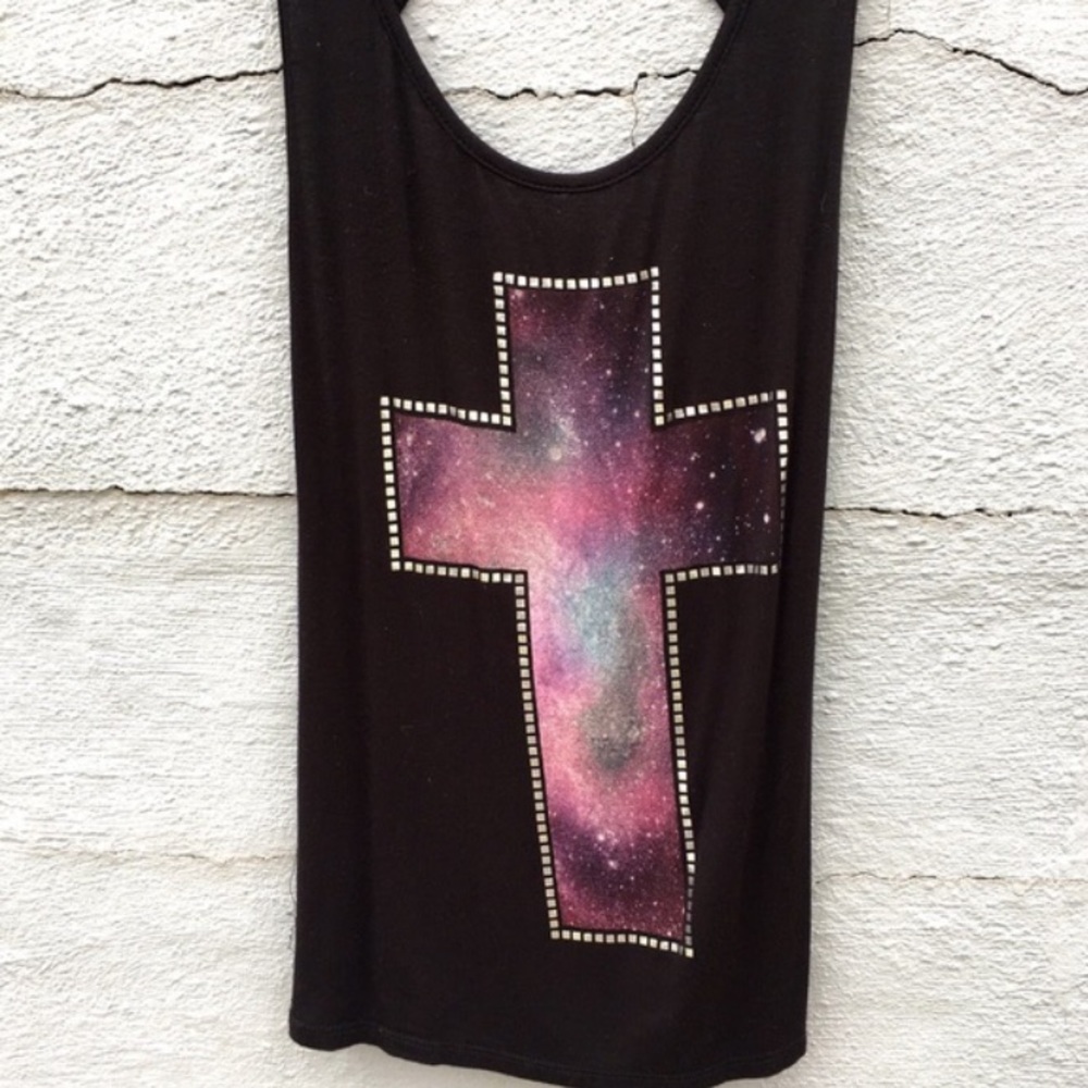 Cross tank top 💫 SOLD