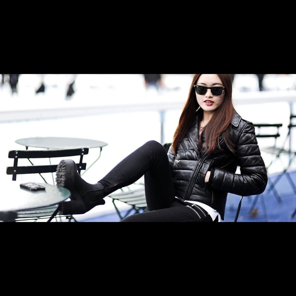 Style Alert 🚨Black Puffer Jacket 🔥 - Picture 7 of 7