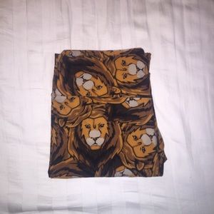 LuLaRoe OS Lion 🦁 leggings! Only worn once $20