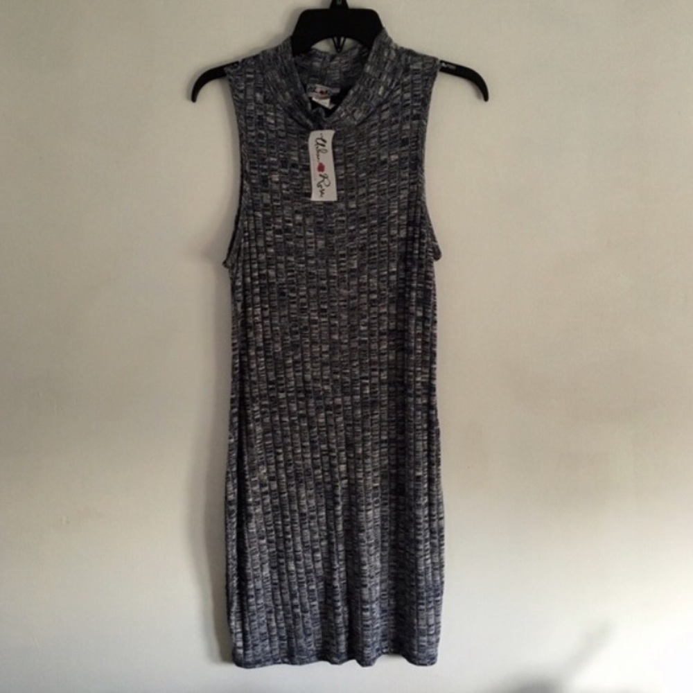 New grey halter dress 🙌🏼 (SOLD)