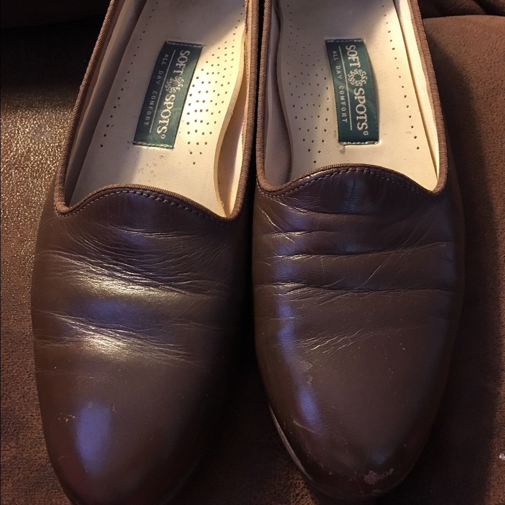 Ladies Soft Spots brown loafer
