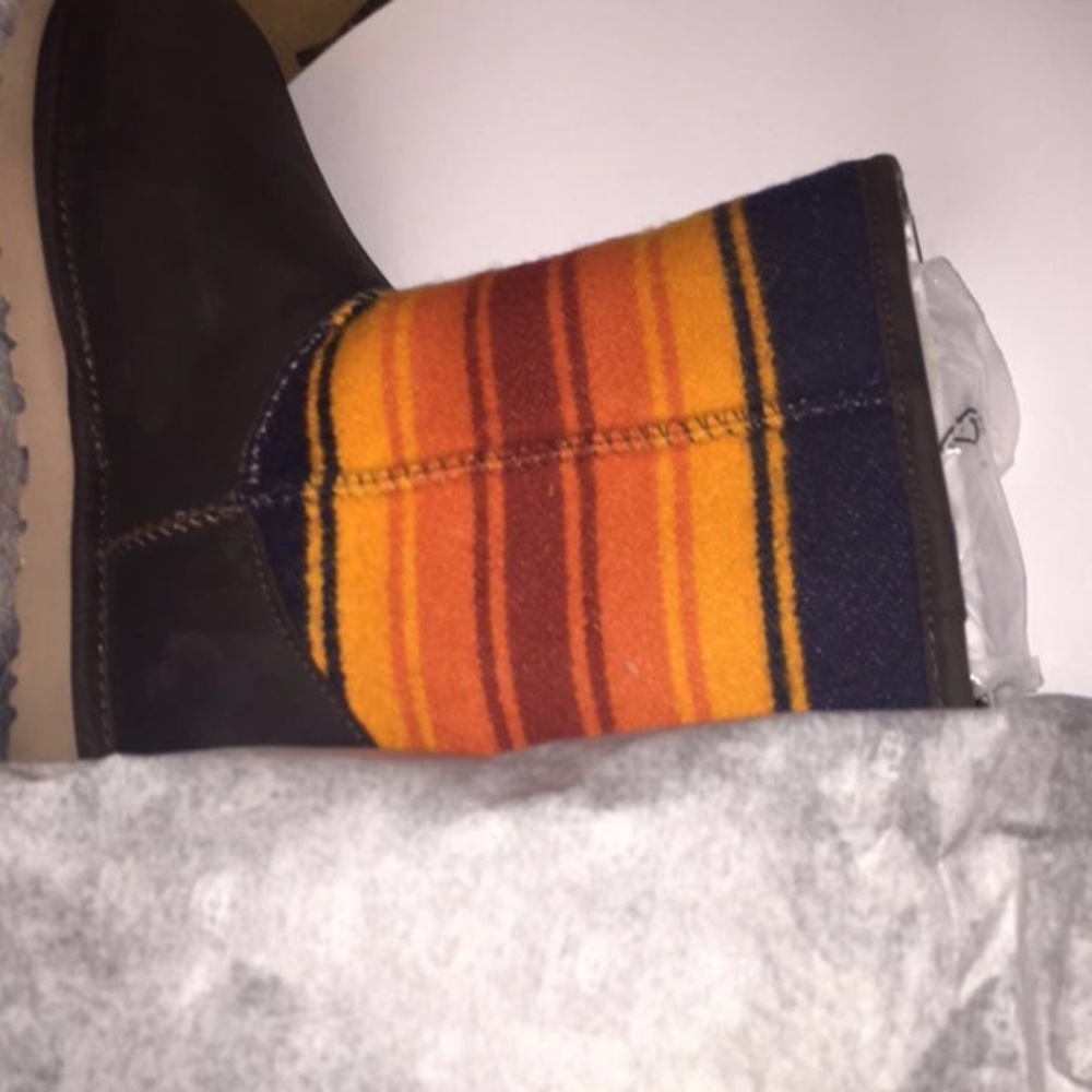 Grand canyon pendleton limited edition uggs