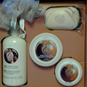 The Body Shop Shea Festive