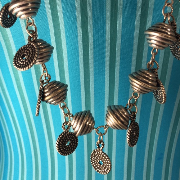 Express silver necklace in great used condition - Picture 2 of 6