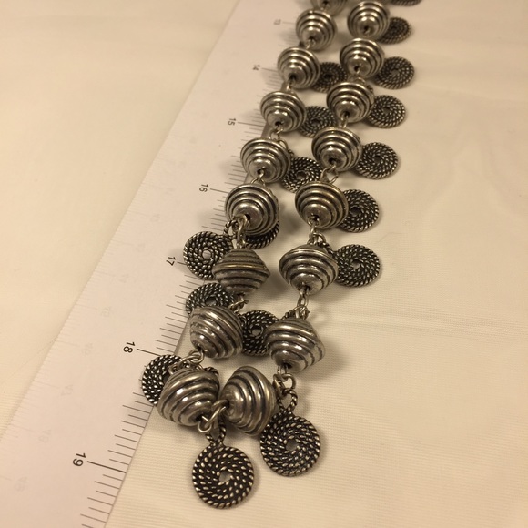 Express silver necklace in great used condition - Picture 5 of 6