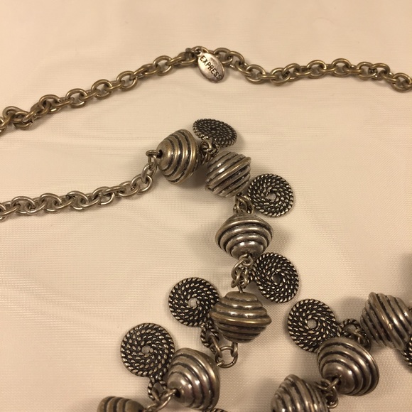 Express silver necklace in great used condition - Picture 6 of 6