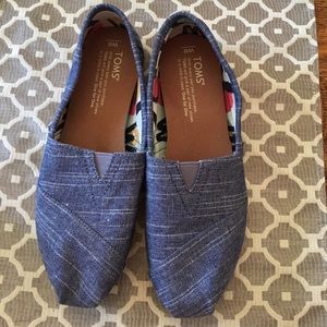 Tom's blue jean women size 6