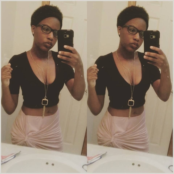 Meet your Posher, Madison - Picture 1 of 1