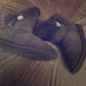 Used Grey Ugg boots size9
