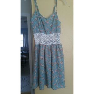 Flower print and lace mini dress