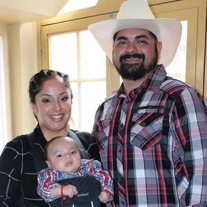 Meet your Posher, Ari