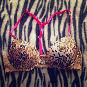 34B Plunge Heartbreaker